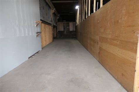 28 m 2. . Craigslist warehouse for rent